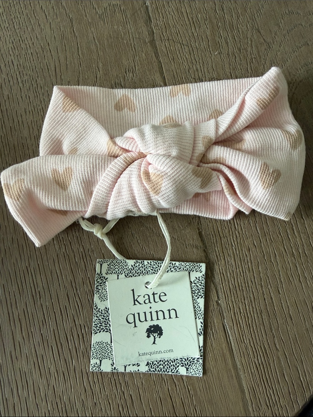 kate quinn Light Pink Knotted Baby Headband with Cream Heart Print New with Tags